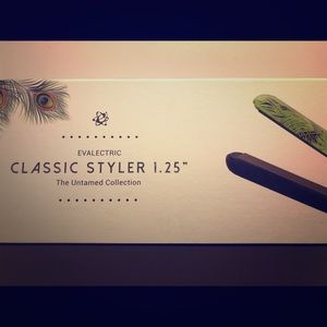 Never been used electric hair straightener